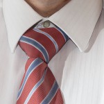 arreglar el nudo de la corbata con Photoshop